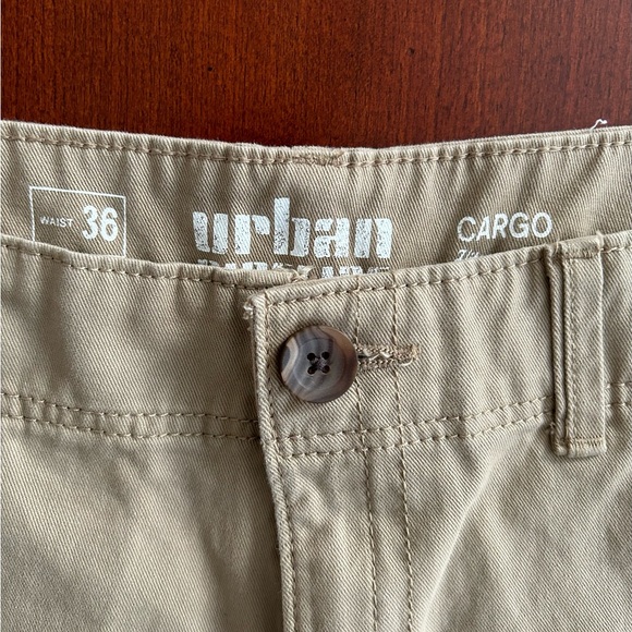 Urban Pipeline Khakis Cargo Shorts - Picture 3 of 16